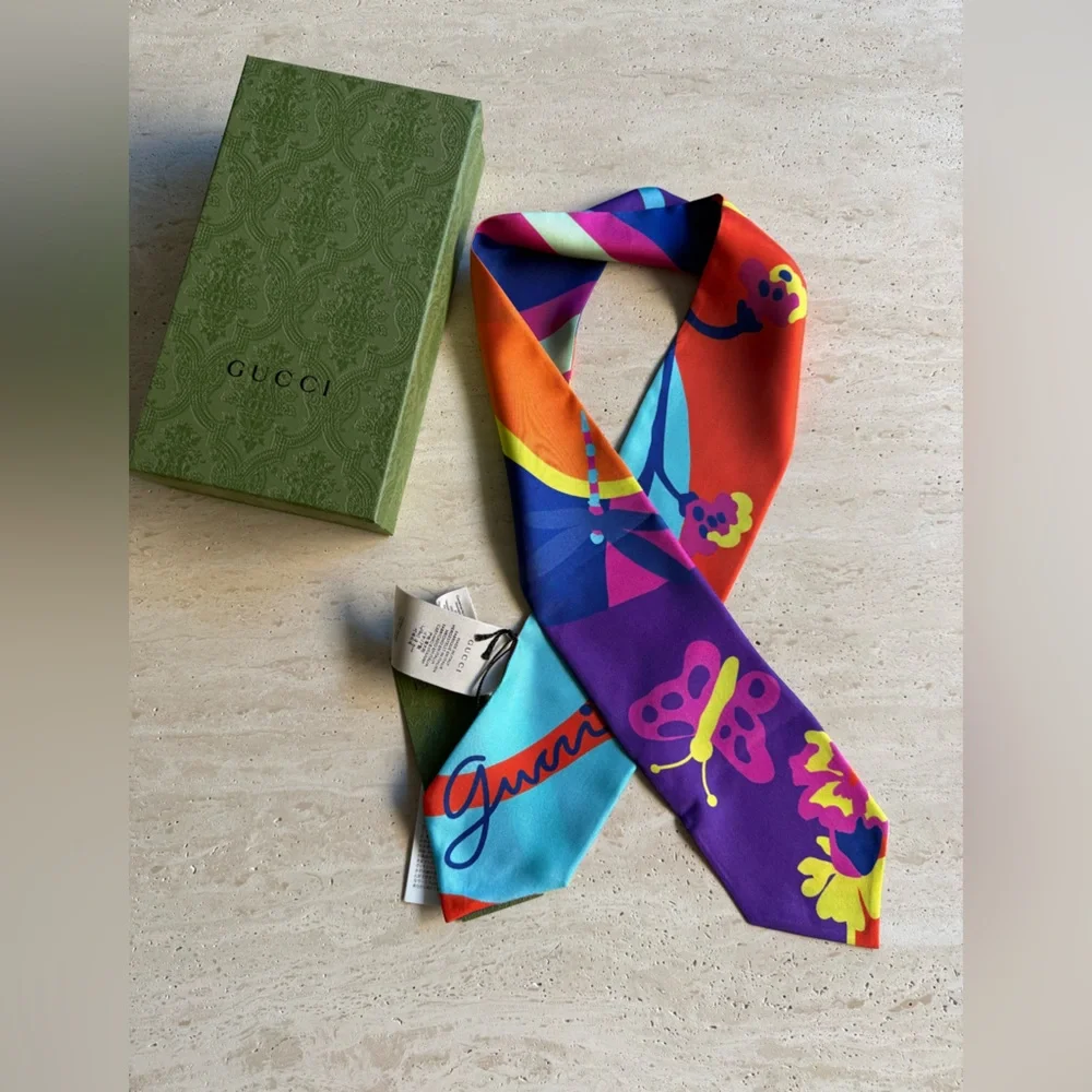 NWT Gucci Colorful Silk Scarf/Neckerchief with Floral and Stripe Design💝💖